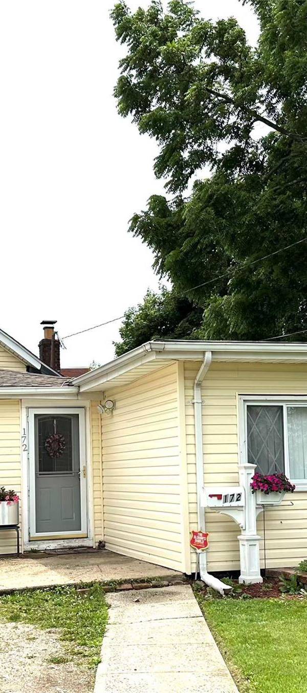 3 Bedroom Home for Sale in Uniondale - New York - USA
