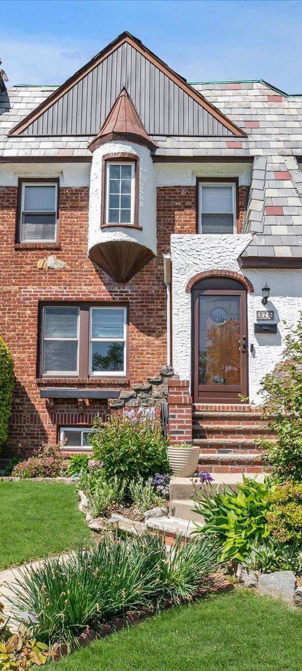 Casa de 3 Dormitorios en Venta en Valley Stream - Nueva York - EE. UU.