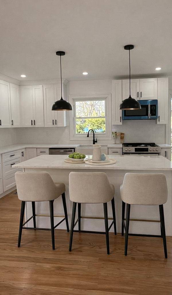 3 Bedroom Home for Sale in Westbury - New York - USA