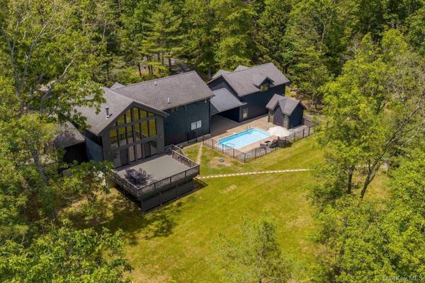 Casa com 3 Quartos à Venda em Woodstock - Nova Iorque - EUA