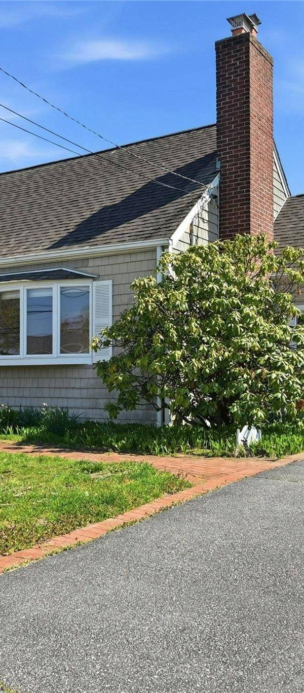 Casa com 4 Quartos à Beira-Mar à Venda em Amityville - Nova Iorque - EUA