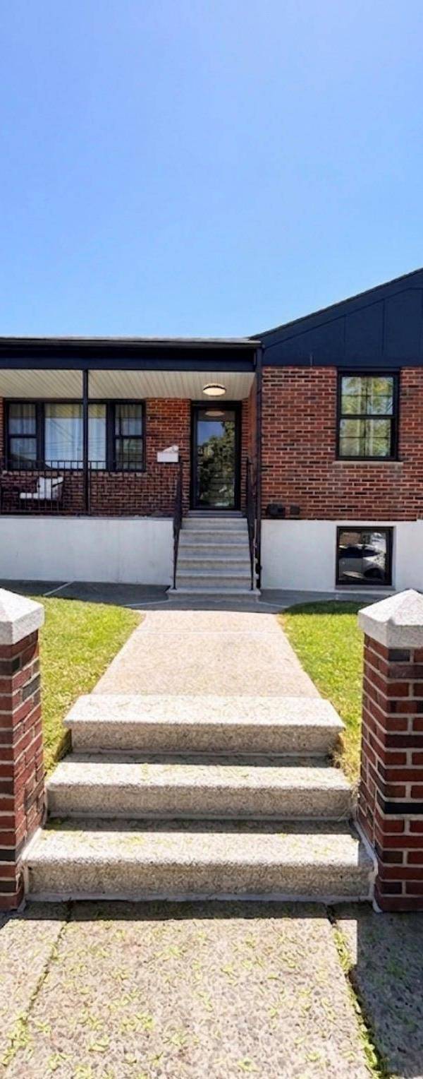 Casa de 4 Dormitorios Frente al Mar en Venta en Bronx - Nueva York - EE. UU.