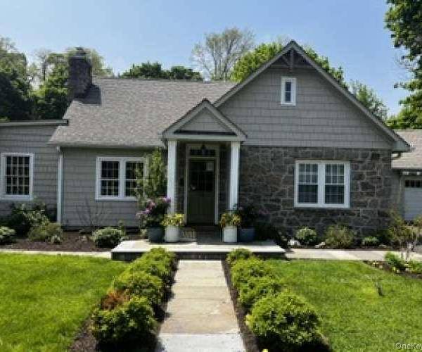Casa com 4 Quartos à Beira-Mar à Venda em Port Chester - Nova Iorque - EUA