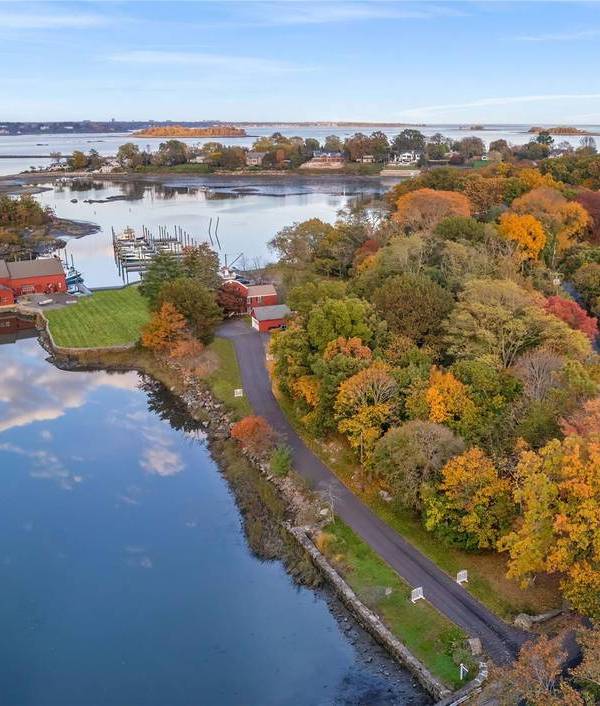 Casa com 4 Quartos à Beira-Mar à Venda em RYE - NY - EUA