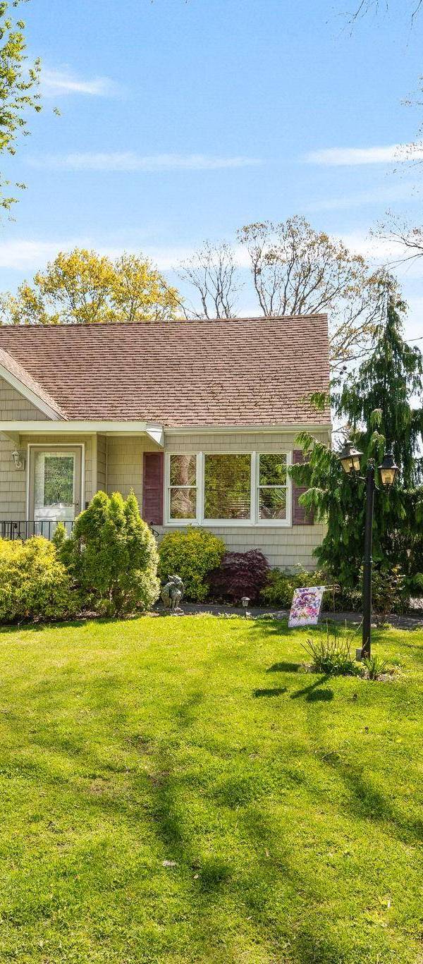 4 Bedroom Home for Sale in Bay Shore - New York - USA