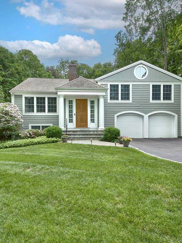 4 Bedroom Home for Sale in Briarcliff Manor - New York - USA