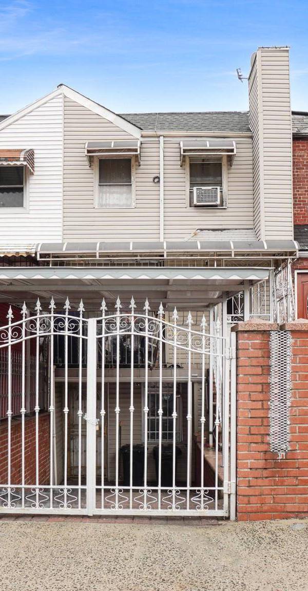 Casa de 4 Dormitorios en Venta en Bronx - Nueva York - EE. UU.