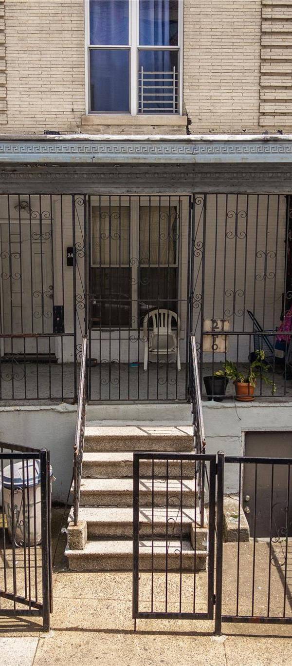 Casa de 4 Dormitorios en Venta en Bronx - Nueva York - EE. UU.