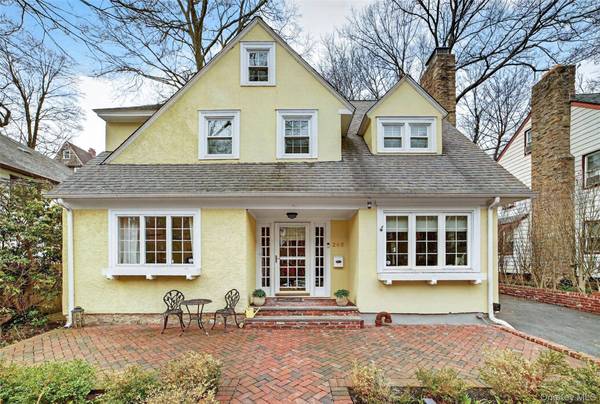Casa com 4 Quartos à Venda em Bronxville - Nova Iorque - EUA