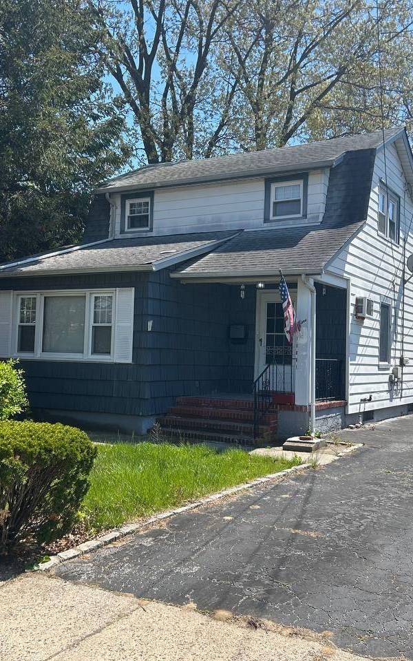 Casa com 4 Quartos à Venda em East Rockaway - Nova Iorque - EUA