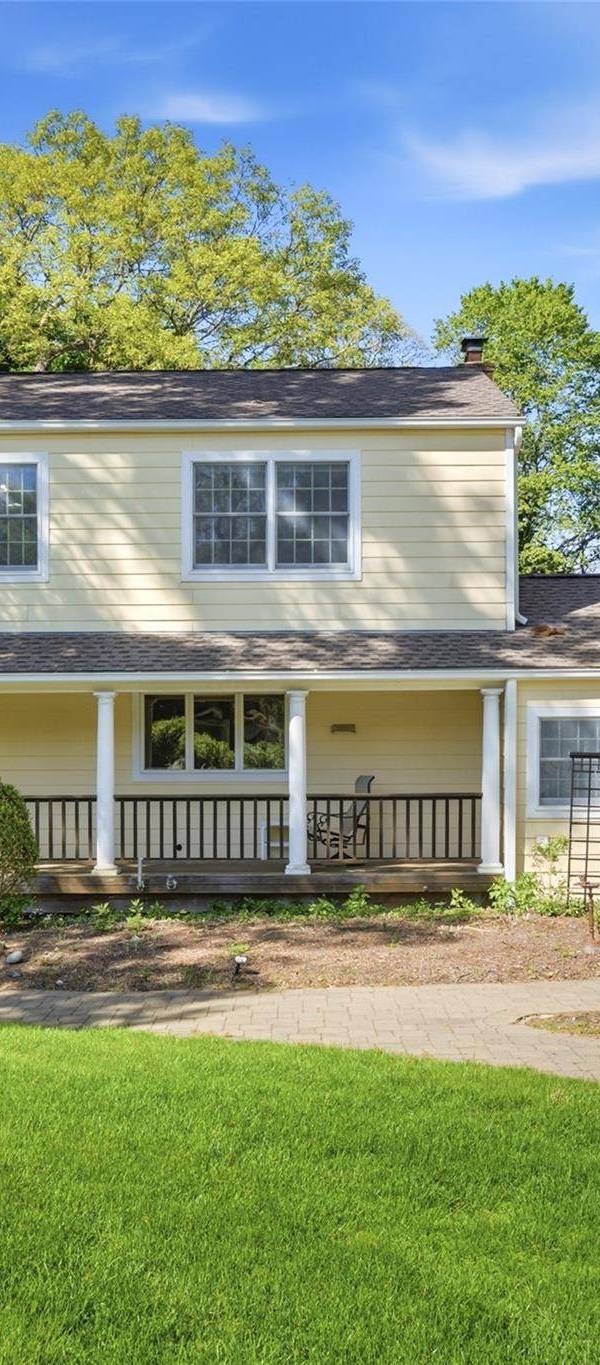 Casa com 4 Quartos à Venda em East Setauket - Nova Iorque - EUA