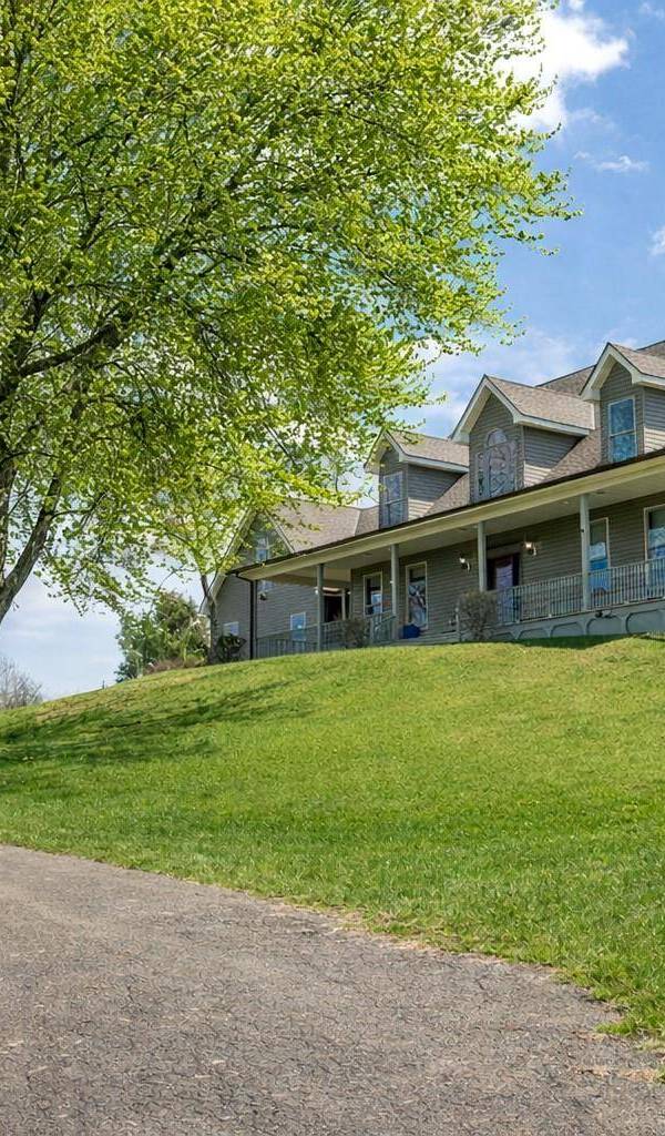 Casa de 4 Dormitorios en Venta en Elizaville - Nueva York - EE. UU.