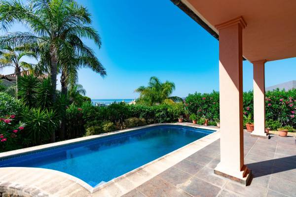 4-Bedroom House for Sale in Estepona, Costa del Sol