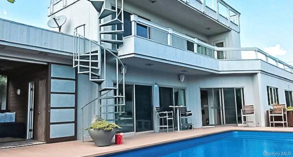 Casa com 4 Quartos à Venda em Fire Island Pines - Nova Iorque - EUA