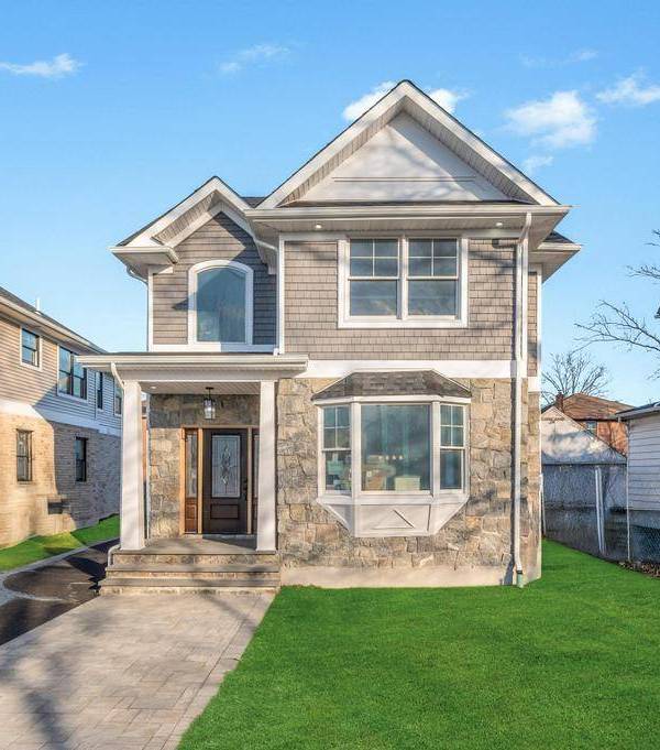 Casa com 4 Quartos à Venda em Floral Park - Nova Iorque - EUA