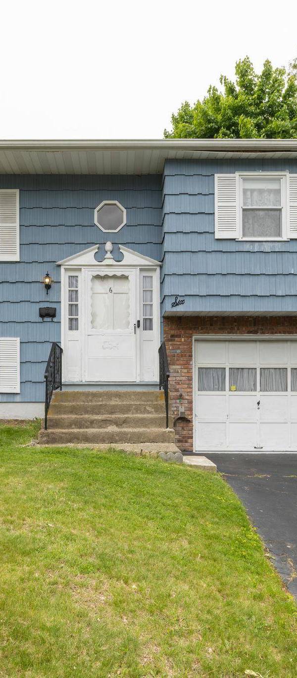 Casa de 4 Dormitorios en Venta en Garnerville - Nueva York - EE. UU.