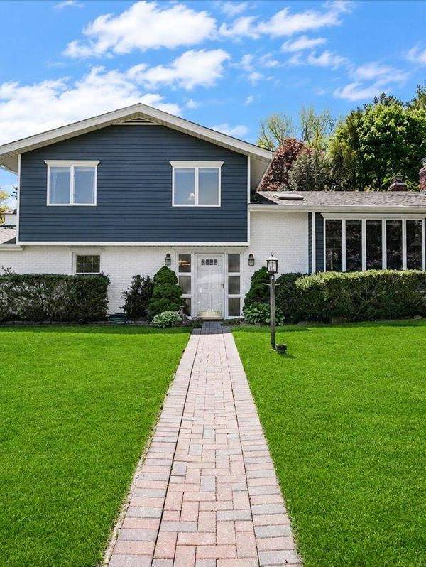 Casa de 4 Dormitorios en Venta en Glen Cove - Nueva York - EE. UU.