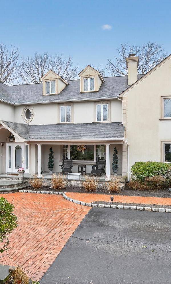 Casa de 4 Dormitorios en Venta en Huntington - Nueva York - EE. UU.