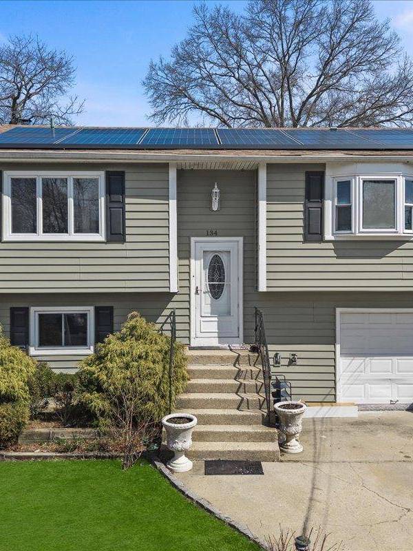 Casa de 4 Dormitorios en Venta en Huntington - Nueva York - EE. UU.