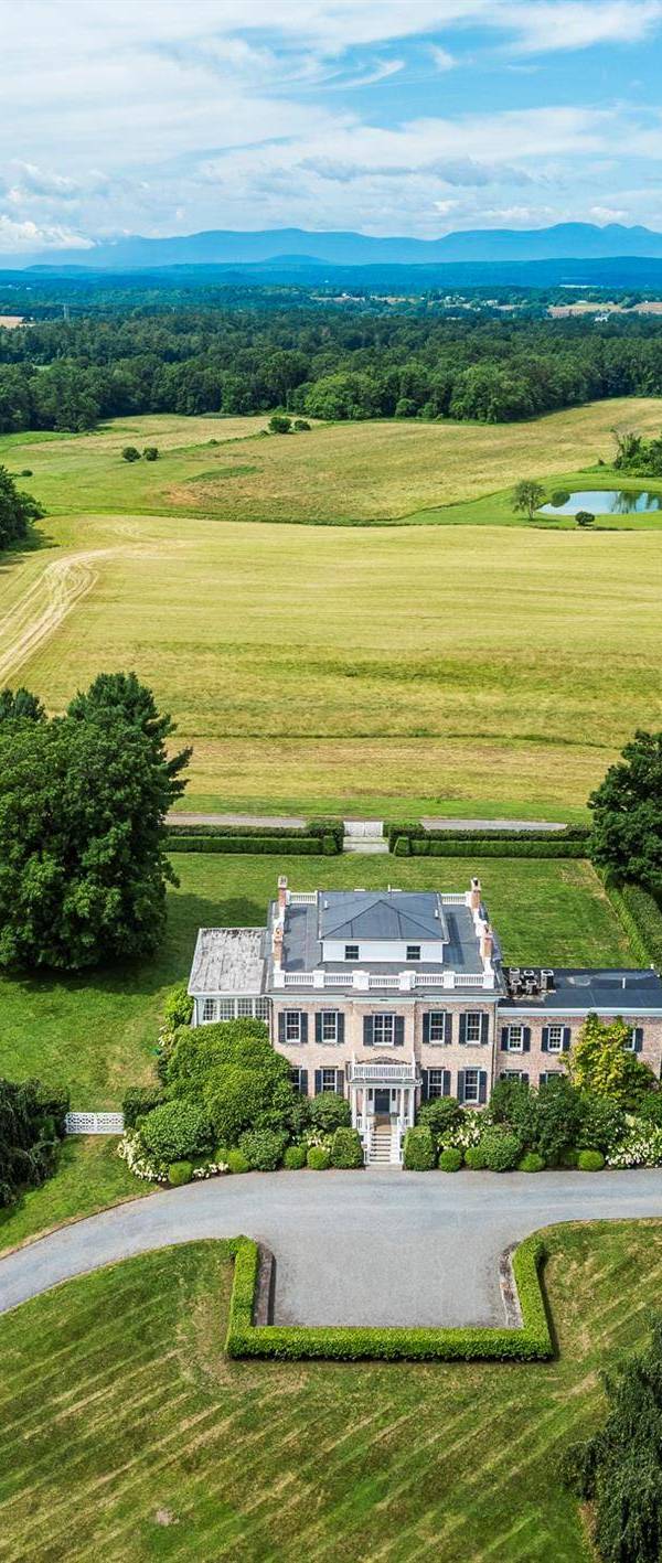 4 Bedroom Home for Sale in Kinderhook, NY, USA