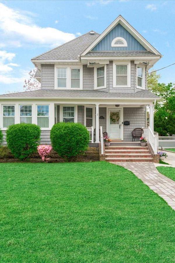 Casa de 4 Dormitorios en Venta en Lynbrook - Nueva York - EE. UU.