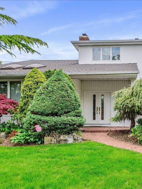 Casa de 4 Dormitorios en Venta en Merrick - Nueva York - EE. UU.
