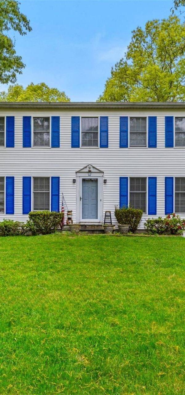 4 Bedroom Home for Sale in Middle Island - New York - USA
