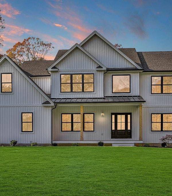 4 Bedroom Home for Sale in Middle Island - New York - USA