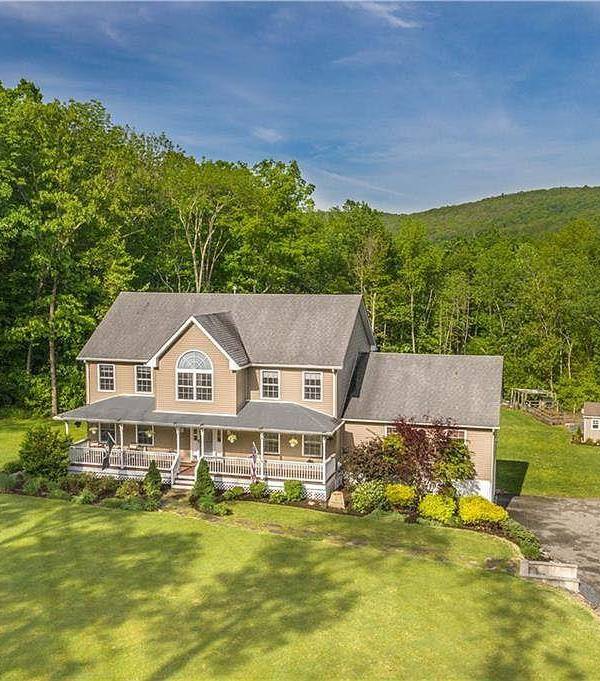 Casa de 4 Dormitorios en Venta en Monroe - Nueva York - EE. UU.