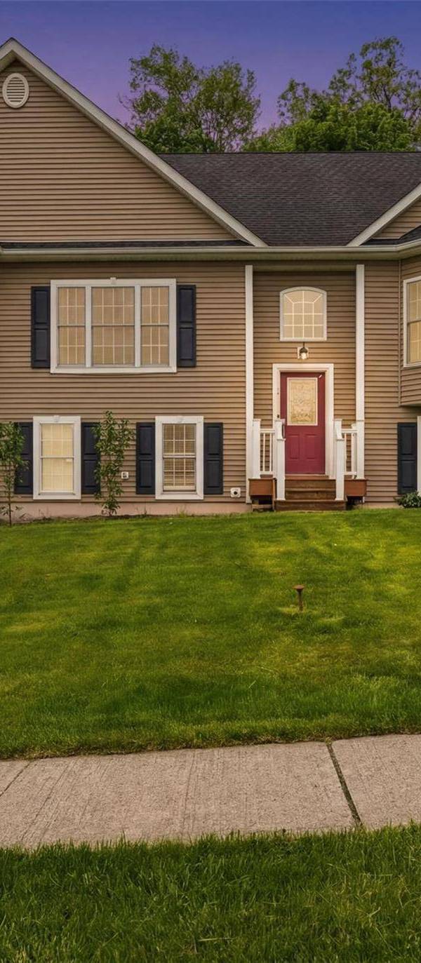 Casa de 4 Dormitorios en Venta en Monroe - Nueva York - EE. UU.