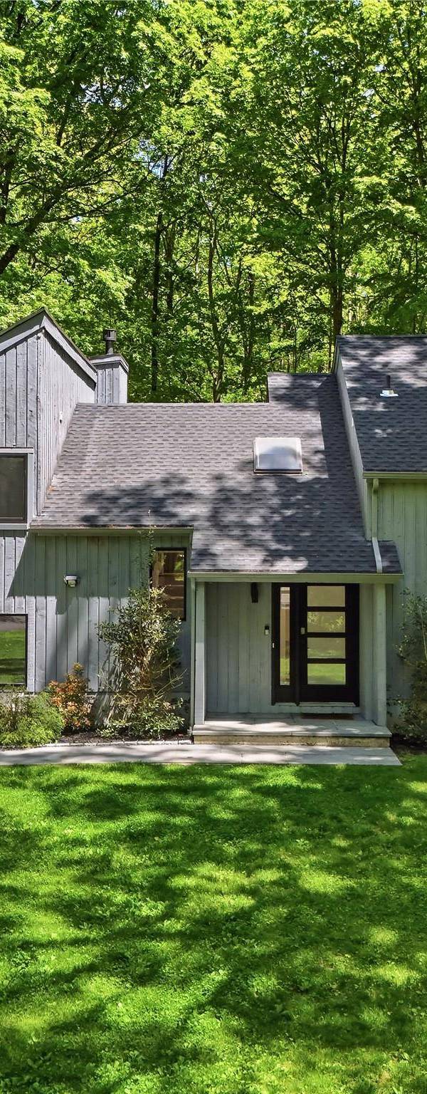 4 Bedroom Home for Sale in Mount Kisco - New York - USA