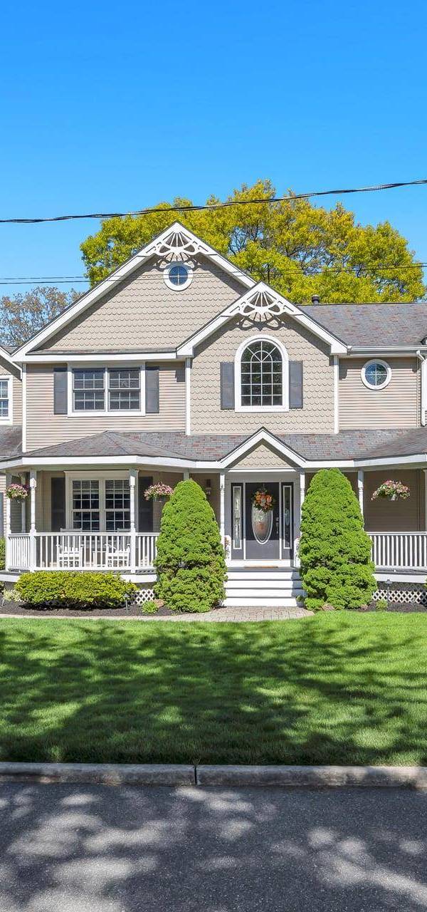 Casa de 4 Dormitorios en Venta en Nesconset - Nueva York - EE. UU.