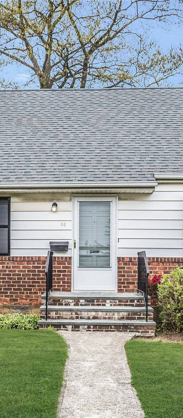 4 Bedroom Home for Sale in New Hyde Park - New York - USA