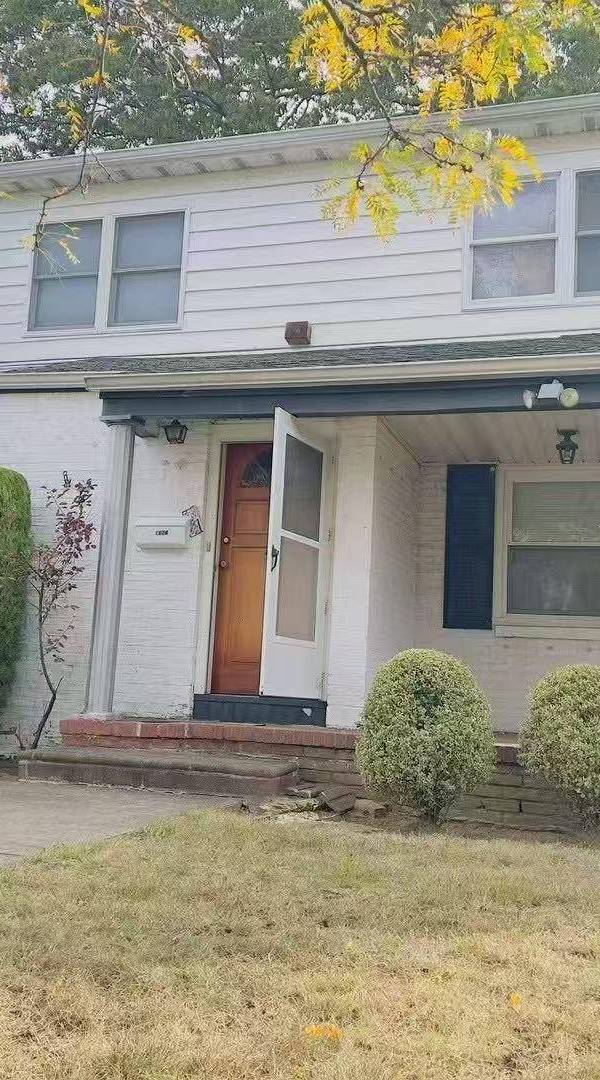 4 Bedroom Home for Sale in New Hyde Park - New York - USA