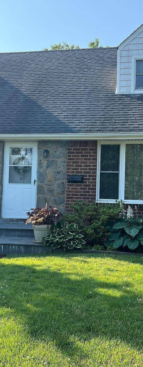 4 Bedroom Home for Sale in New Hyde Park - New York - USA