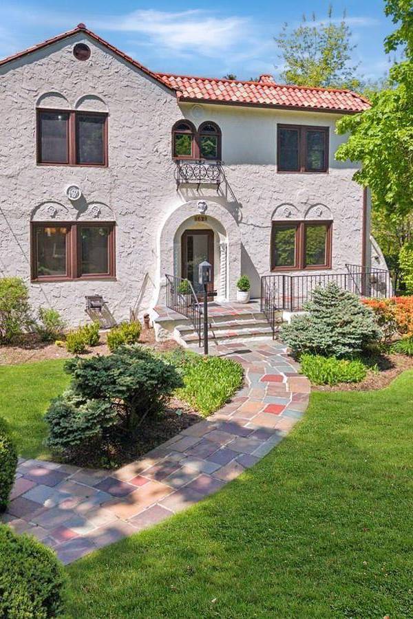 Casa com 4 Quartos à Venda em New Rochelle - Nova Iorque - EUA