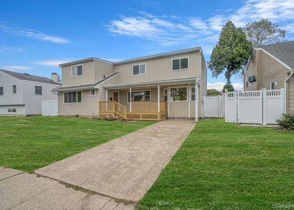 Casa com 4 Quartos à Venda em North Babylon - Nova Iorque - EUA