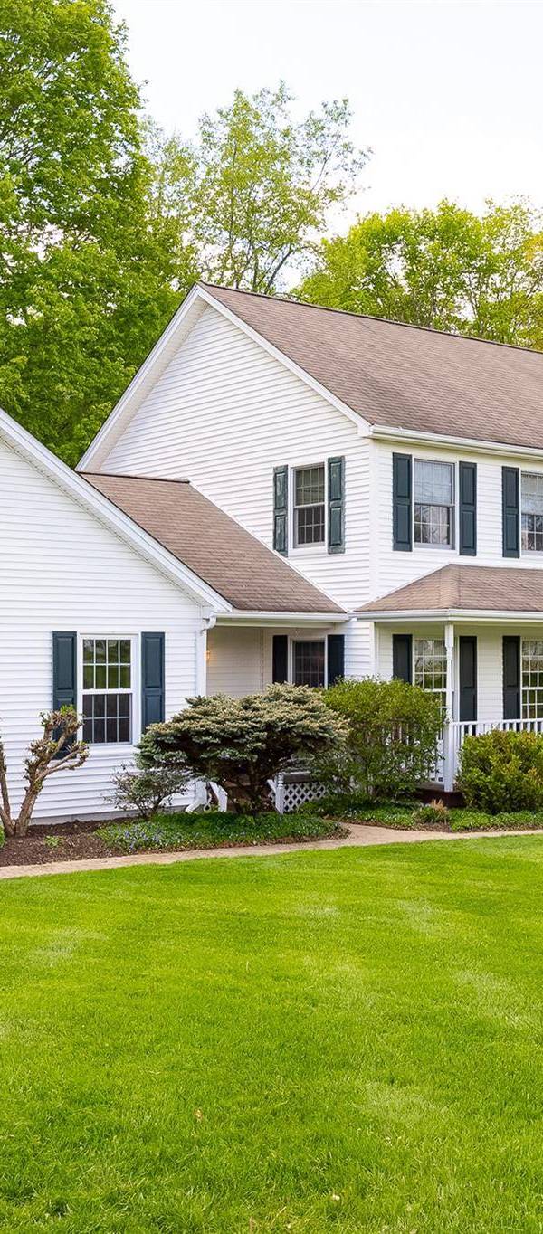 4 Bedroom Home for Sale in Pleasant Valley - New York - USA