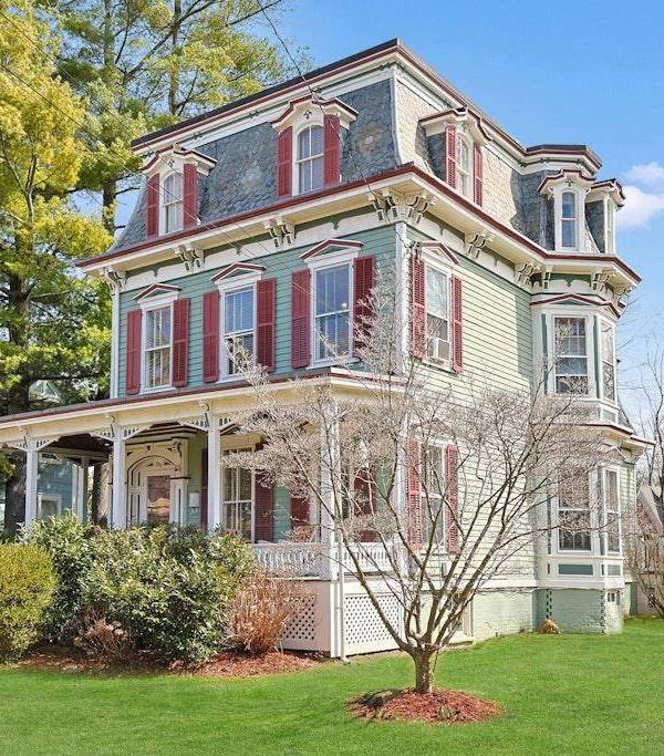 Casa de 4 Dormitorios en Venta en Pleasantville - Nueva York - EE. UU.