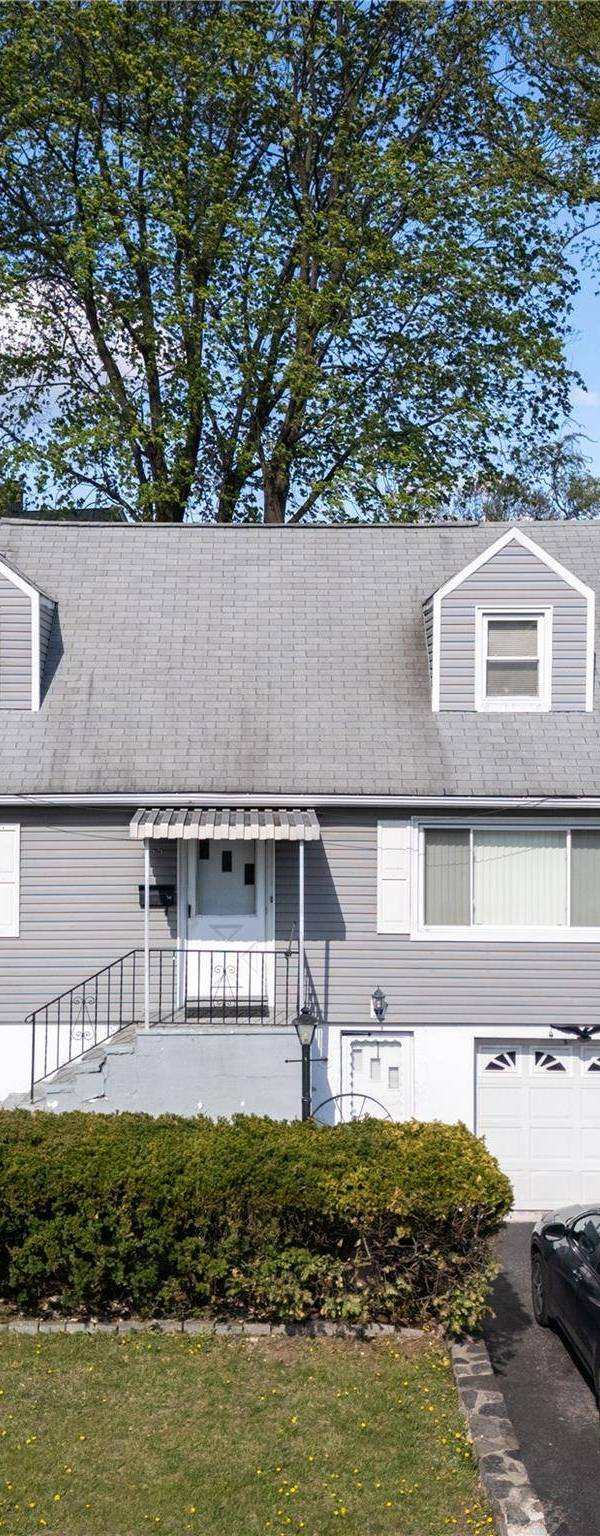 Casa com 4 Quartos à Venda em Port Chester - Nova Iorque - EUA