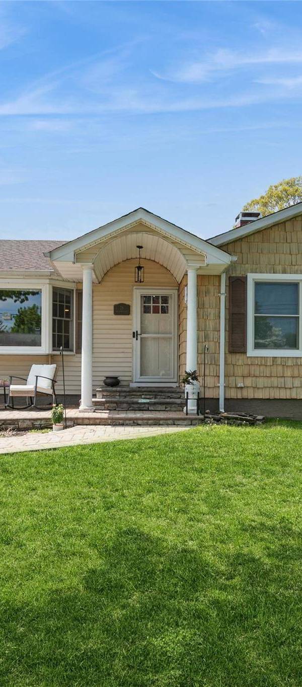 Casa com 4 Quartos à Venda em Port Jefferson - Nova Iorque - EUA
