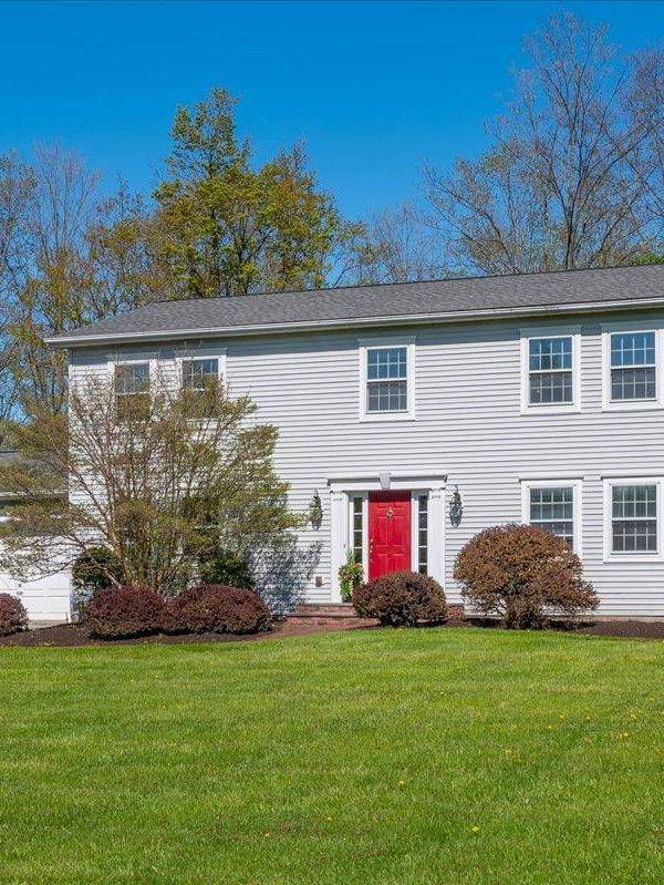 4 Bedroom Home for Sale in Poughkeepsie - New York - USA