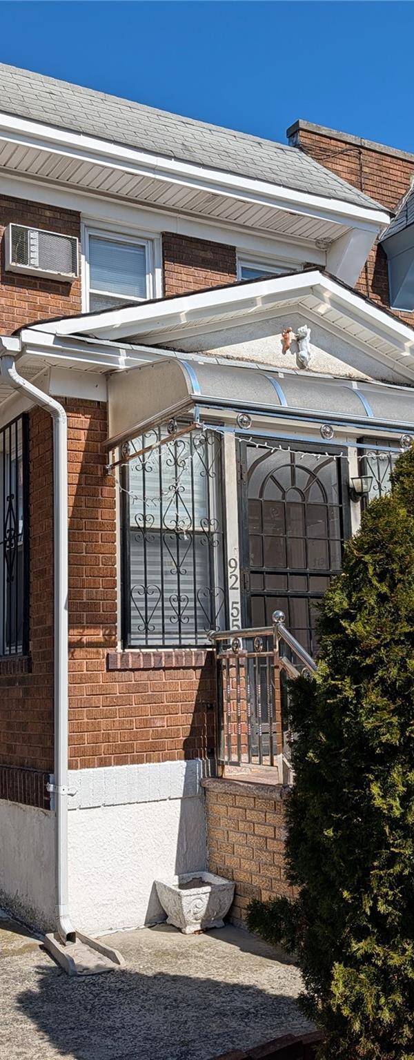 Casa com 4 Quartos à Venda em Queens Village - Nova Iorque - EUA