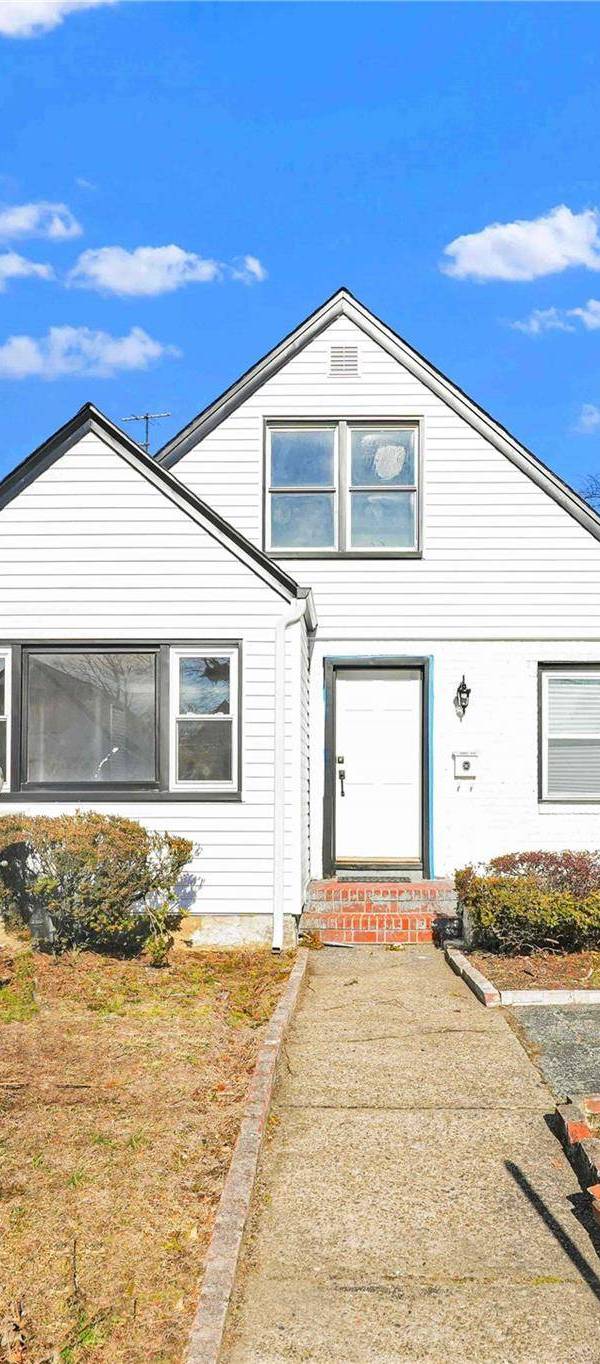 Casa com 4 Quartos à Venda em Queens Village - Nova Iorque - EUA