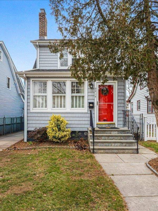 Casa com 4 Quartos à Venda em Queens Village - Nova Iorque - EUA