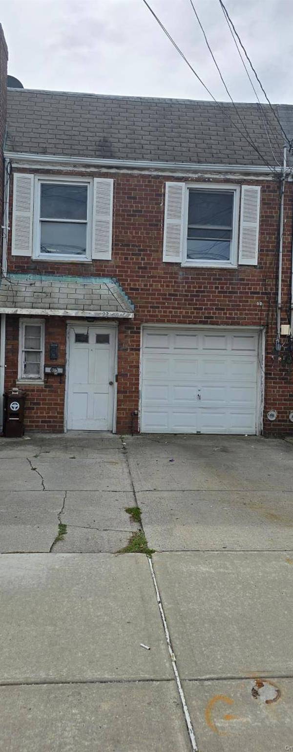 Casa com 4 Quartos à Venda em Queens Village - Nova Iorque - EUA