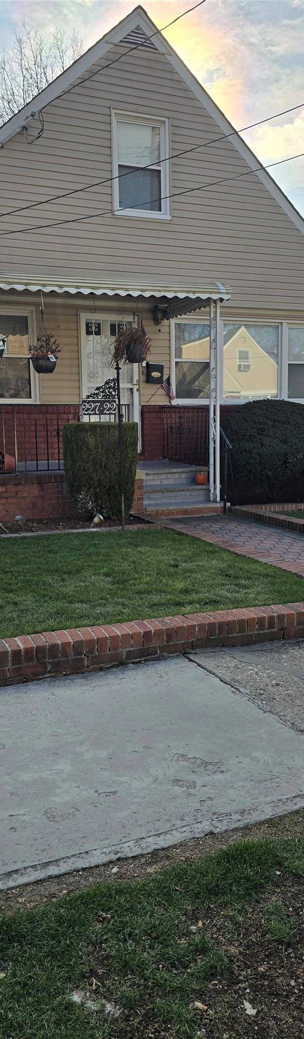 Casa com 4 Quartos à Venda em Queens Village - Nova Iorque - EUA