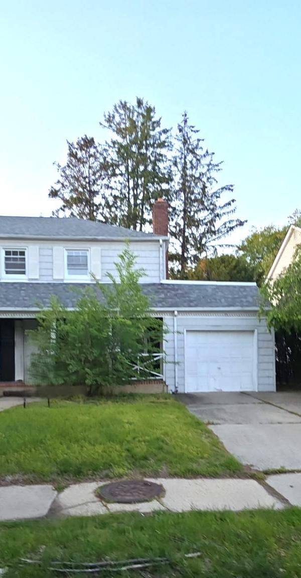 Casa com 4 Quartos à Venda em Rockville Centre - Nova Iorque - EUA