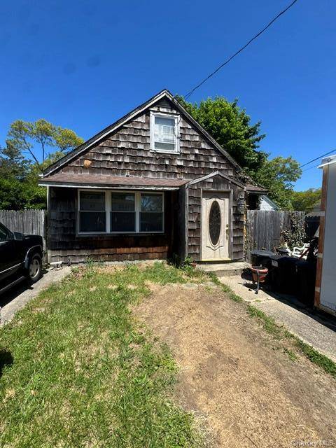 4 Bedroom Home for Sale in Ronkonkoma - New York - USA