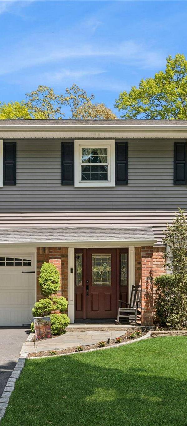 Casa de 4 Dormitorios en Venta en Smithtown - Nueva York - EE. UU.